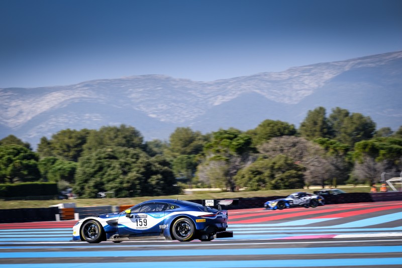 Aston Martin Vantage – flot, velkørende og med potent lyd.